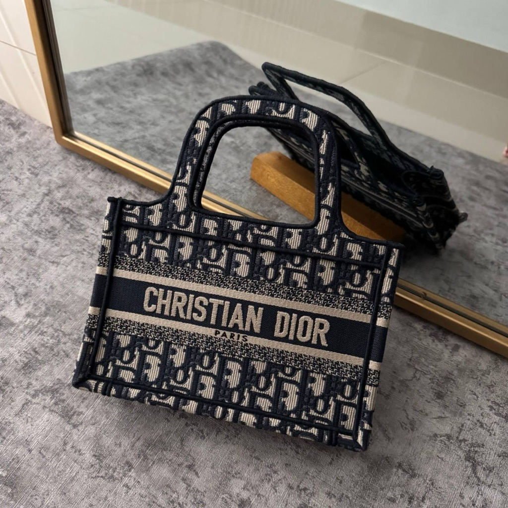 DIOR TOTE BOOK MINI IN BLUE OBLIQUE