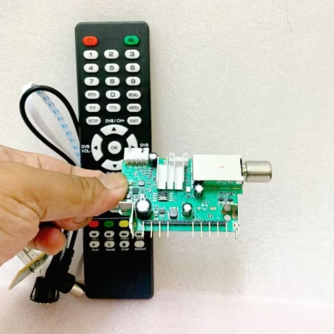 TUNER TV DIGITAL ( KIT UPGRADE TV ANALOG JADI SIARAN DIGITAL)