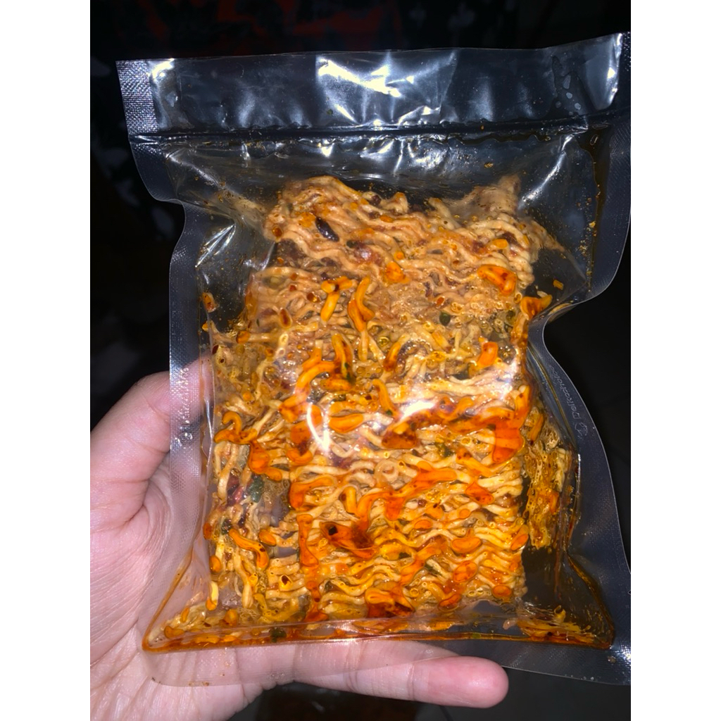 

Mie Kering/Mie kremes Pedas Daun Jeruk 250grm