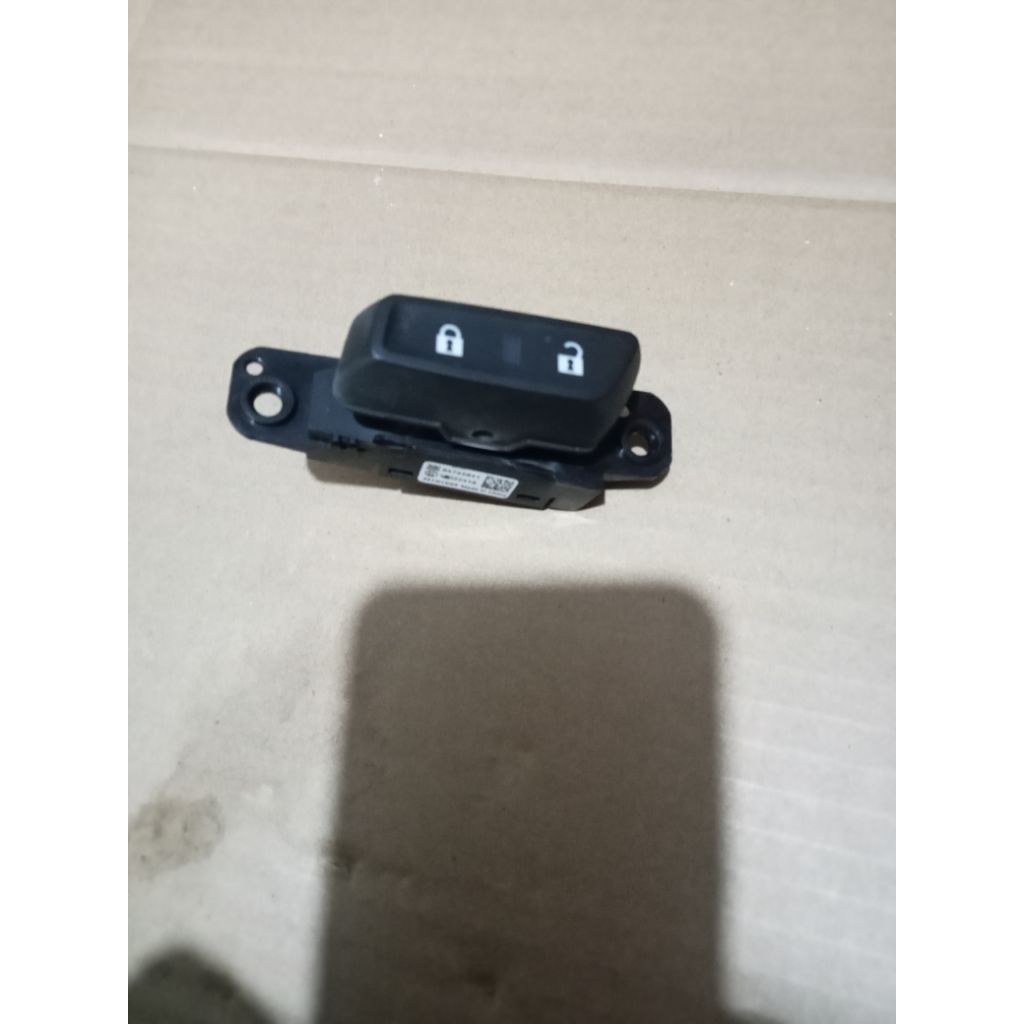 switch door saklar pintu chevrolet spin original
