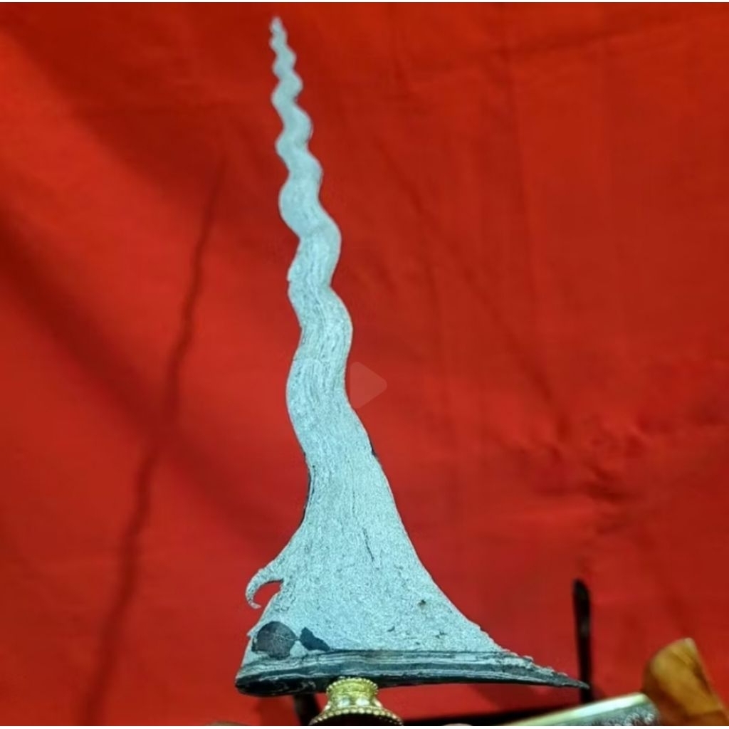 keris ngamper buto luk 17 ori sepuh