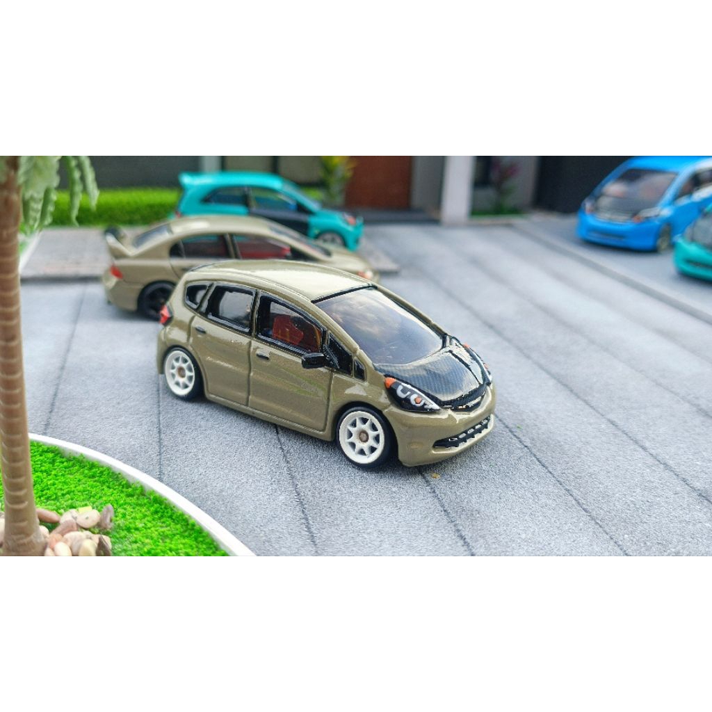 Tomica Honda jazz ge8 fit custom