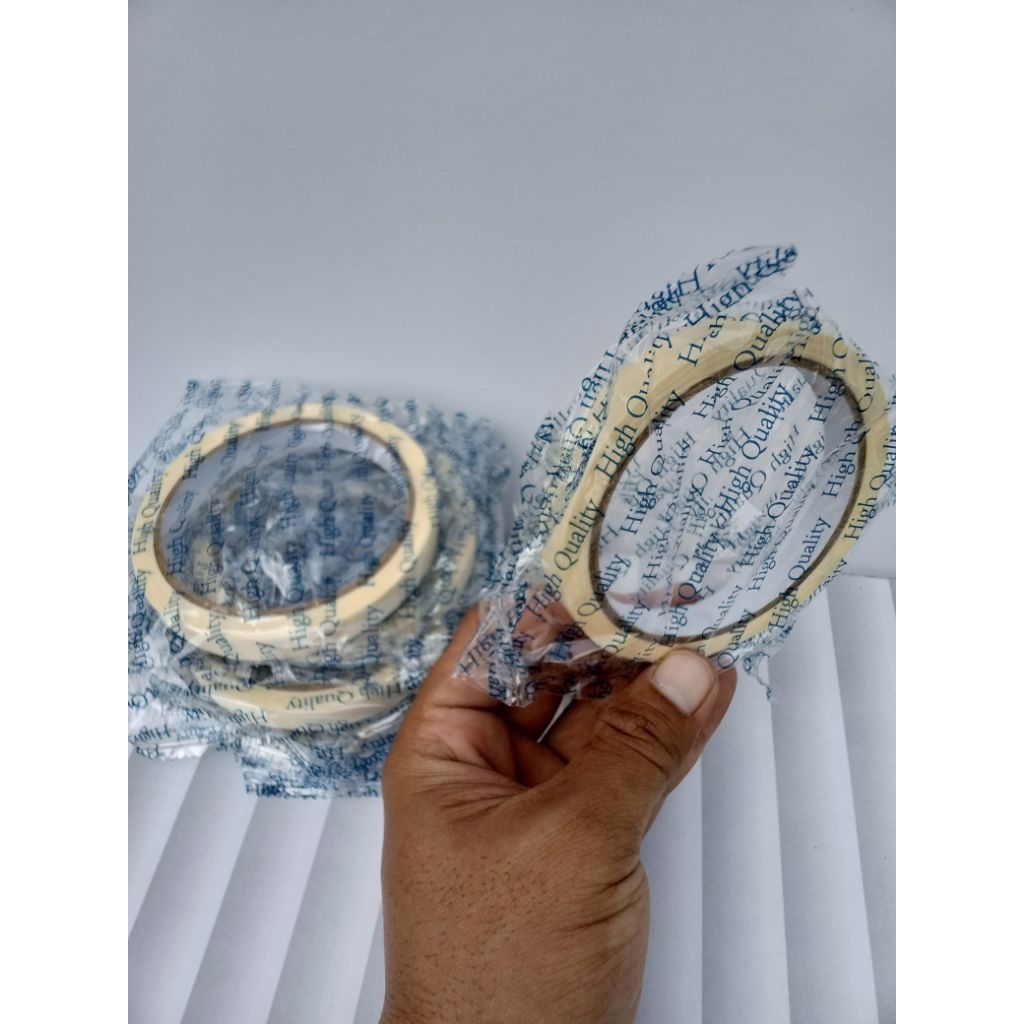 

Isolasi kertas//Lakban Kertas 12mm x 20 yard(1 dus 288 pcs)//masking tape//selotip//lakban