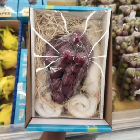 

Buah anggur Queen Nina super premium anggur Queen merah gift box