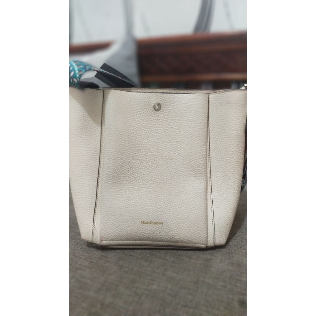 preloved hush puppies tas