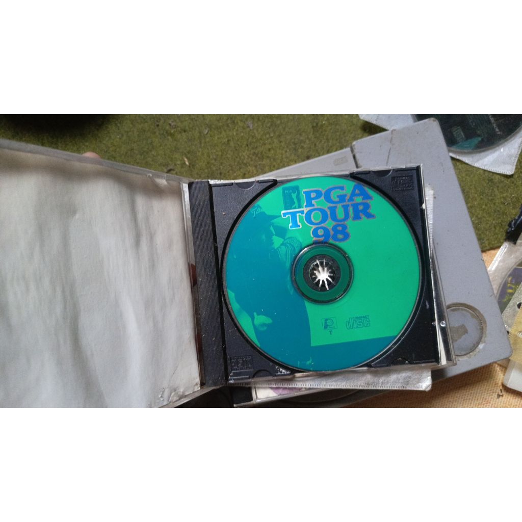 kaset ori ps1  pga tour 98