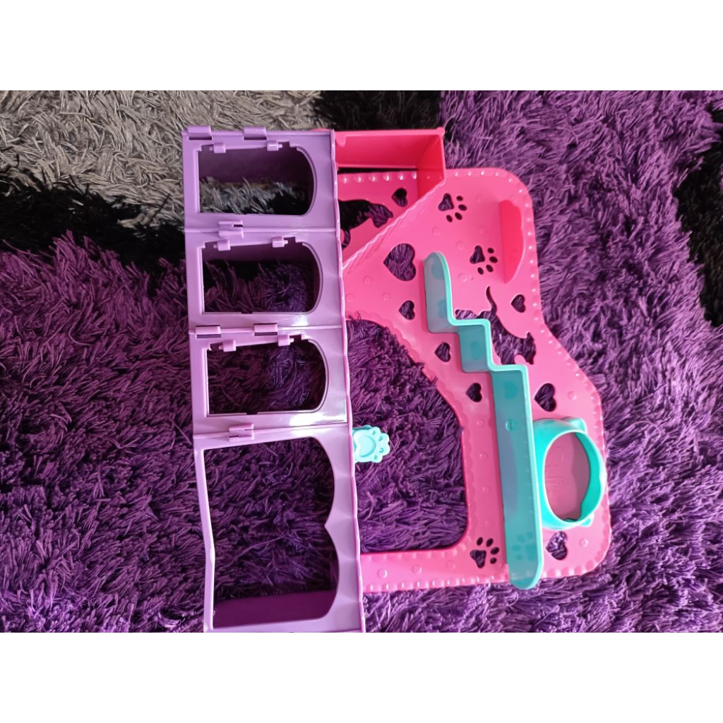 Rumah LPS preloved kode kaca