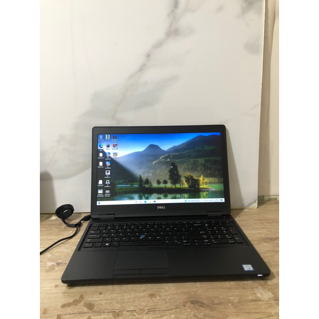 DELL PRECISION 3520 INTEL XEON RAM 32 SSD 512