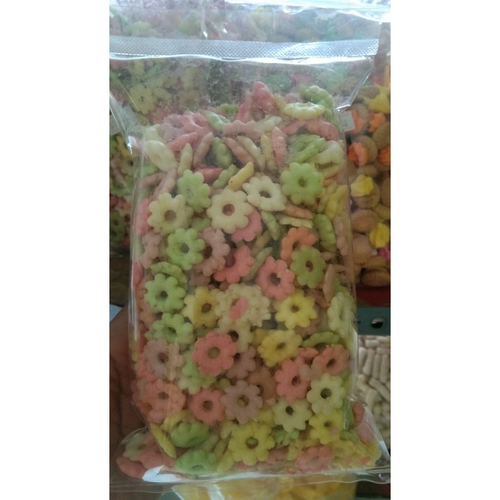 

SAKURA WARNA