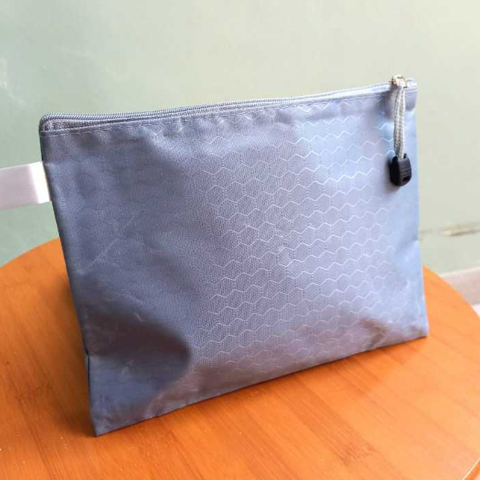 

Zipper Bag Tebal A5 V-Tec - Map Kain Tebal - Map Kantung - Map Resleting - Travel Pouch