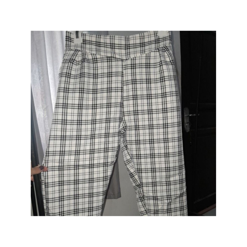 PRELOVED - CELANA SKINNY - CELANA WANITA - CELANA MOTIF KOTAK KOTAK