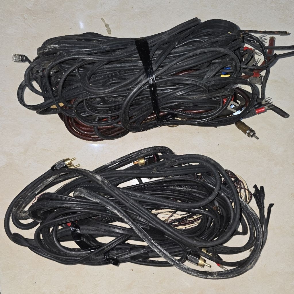JUAL KABEL-KABEL AUDIO/VIDEO MOBIL BEKAS MURAH