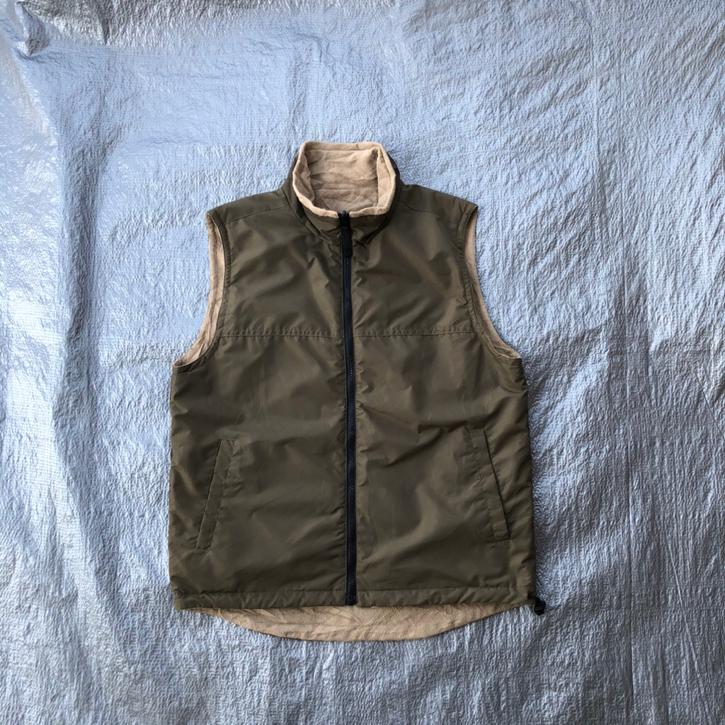 Vest jacket outdoor uniqlo reversible ( second/bekas )