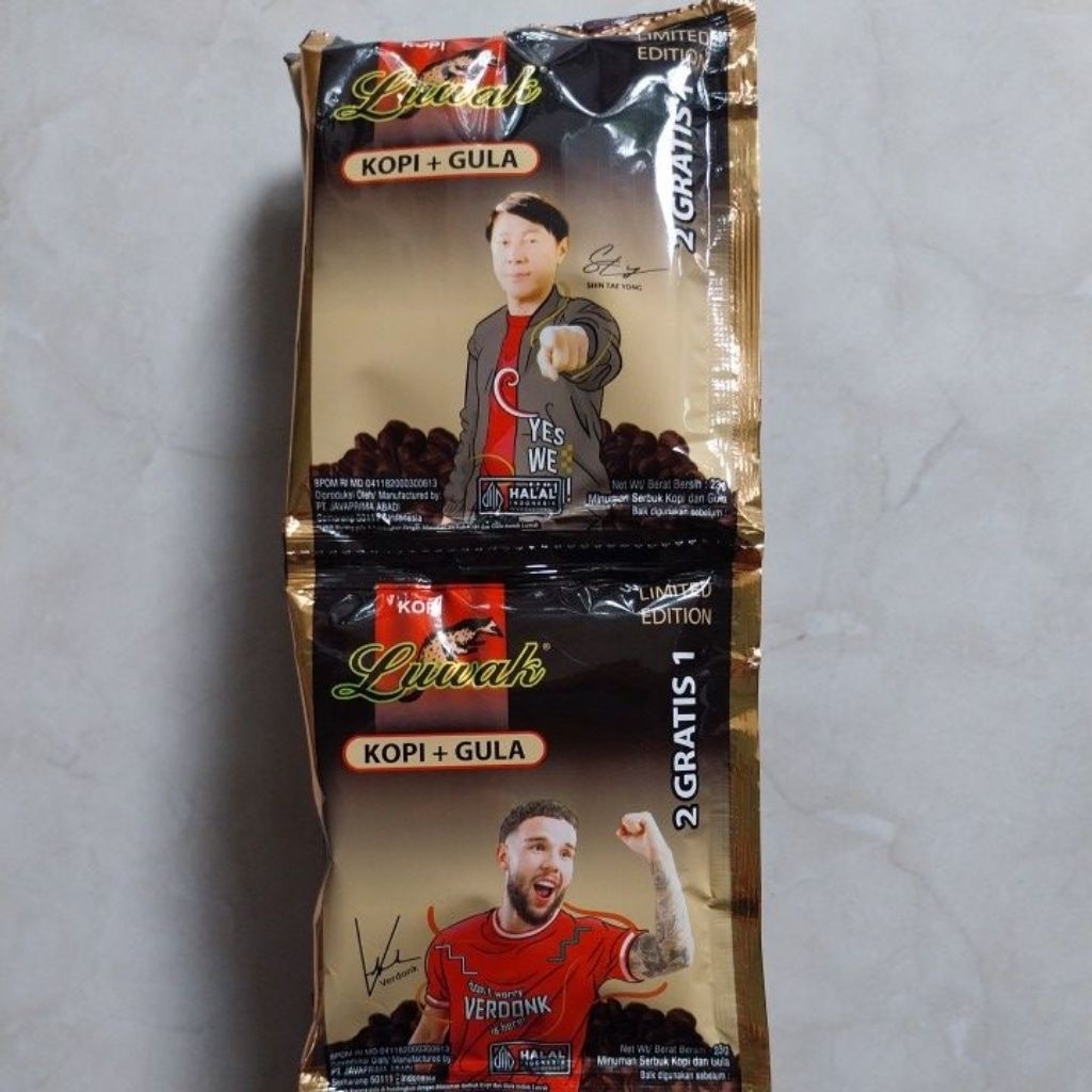 

Kopi Luwak Hitam 1 renceng isi 15 sachet / Kopi Hitam + Gula / renteng / Toko Berkah Kwangsan