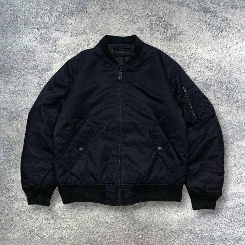 Jaket Uniqlo Blouson MA-1 Bomber Black