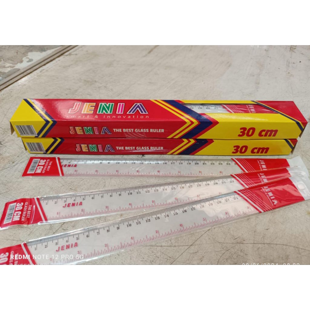 

1 pcs penggaris jenia 30 cm
