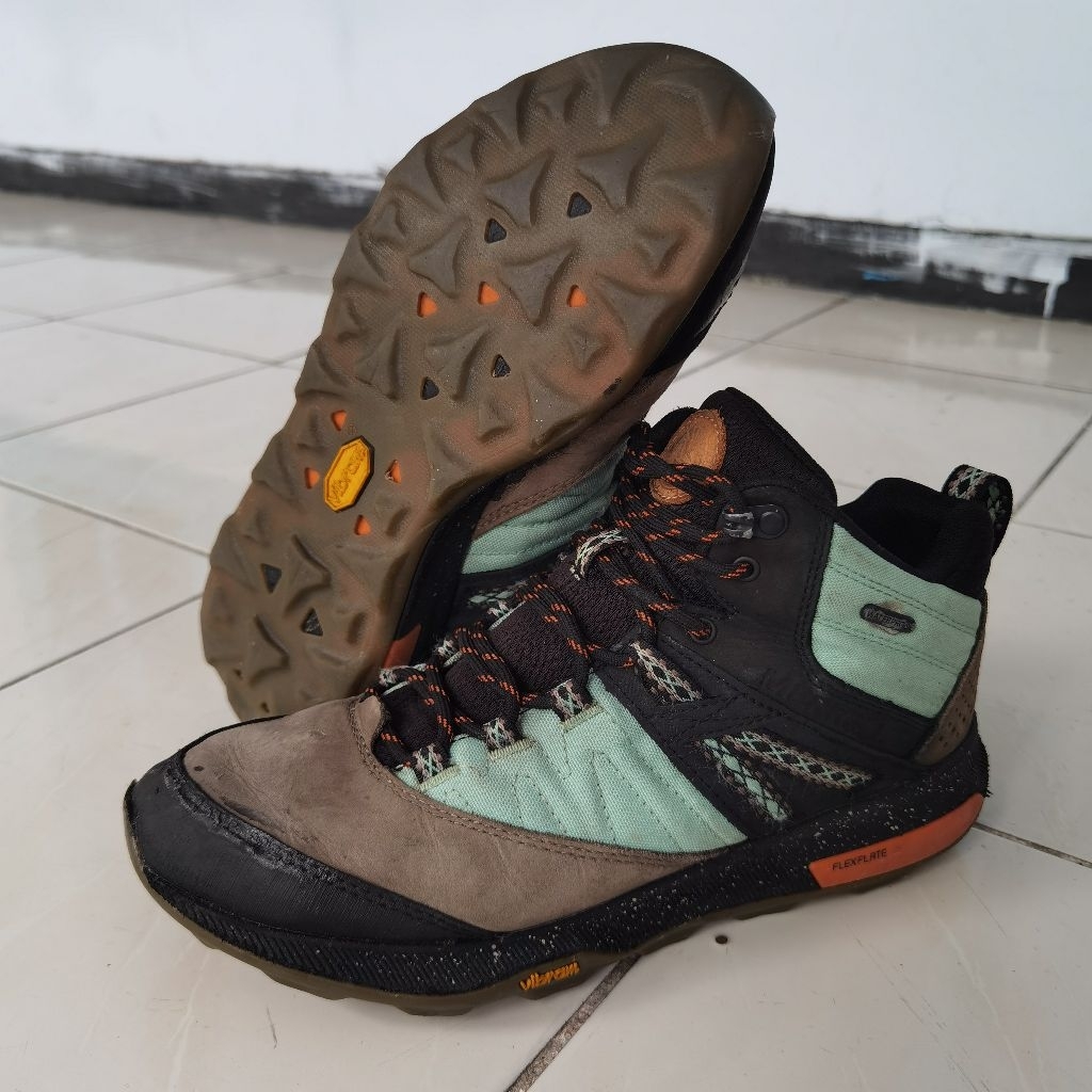 Sepatu Outdoor MERRELL Vibram 42