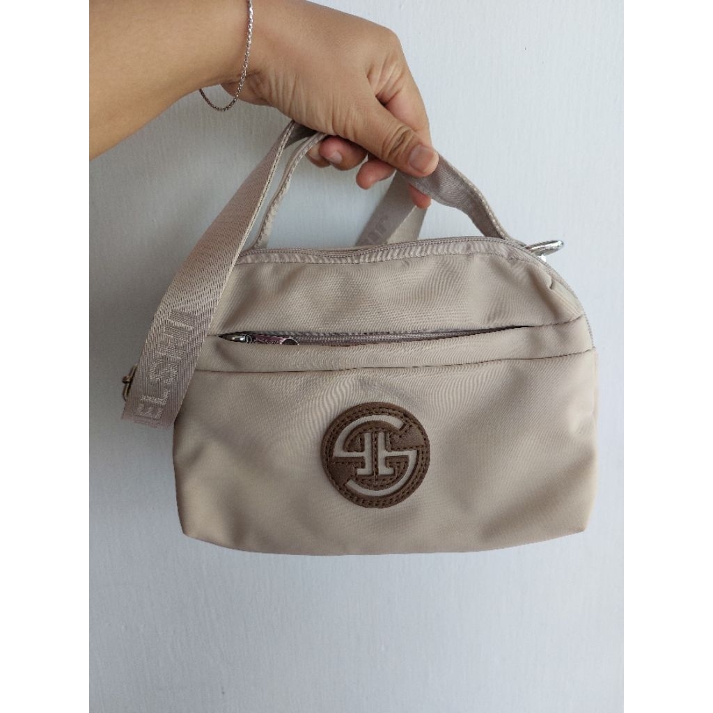 (PL) Jielshi tas selempang