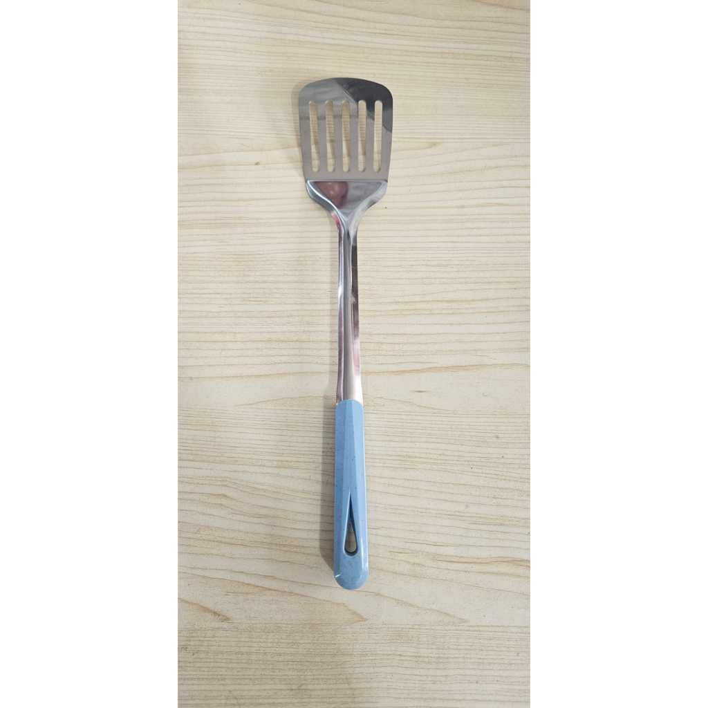 UGO Sodet Kipas Stainless Gagang Plastik / Sutil Penggorengan Gagang Plastik "504"