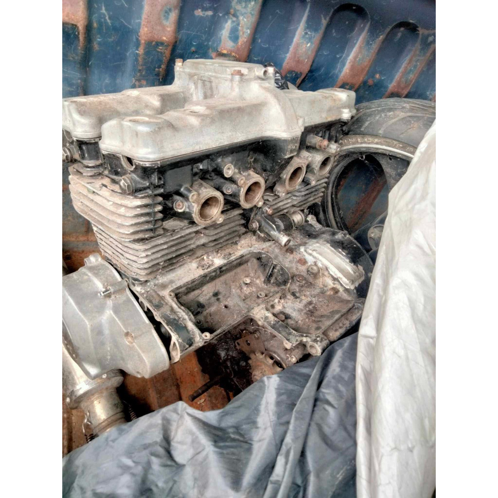 mesinGSX750PoliceMesin4Silinder