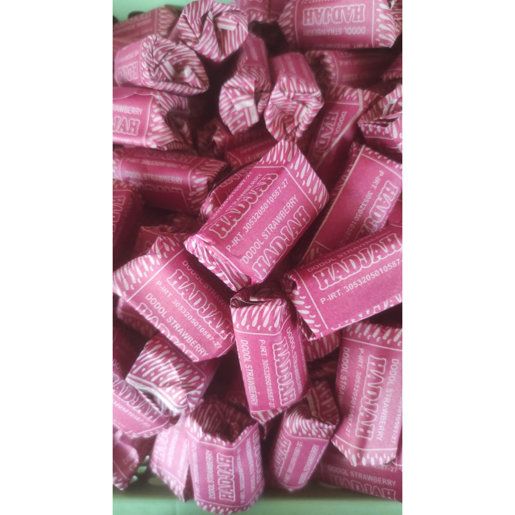 

dodol Garut rasa strawbery 500gram-1 Kg