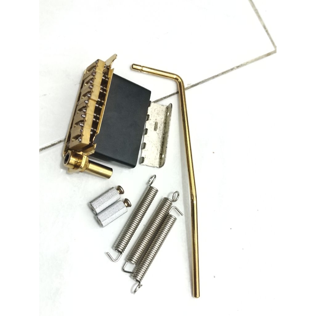 tremolo 2 pivot warna gold