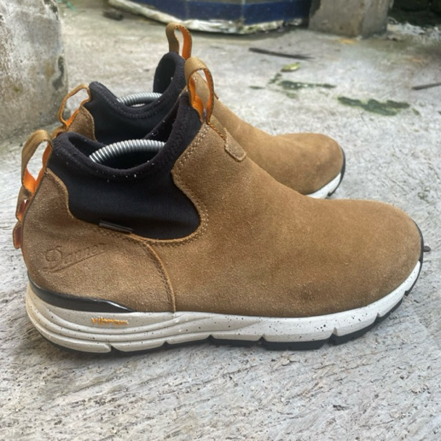 sepatu danner dry mountain 600 chelsea boots vibram