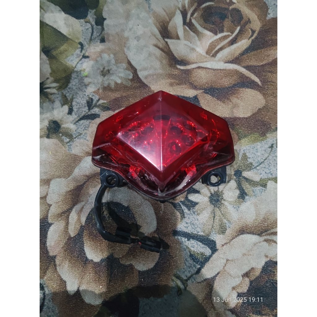 lampu belakang ER6 copotan original