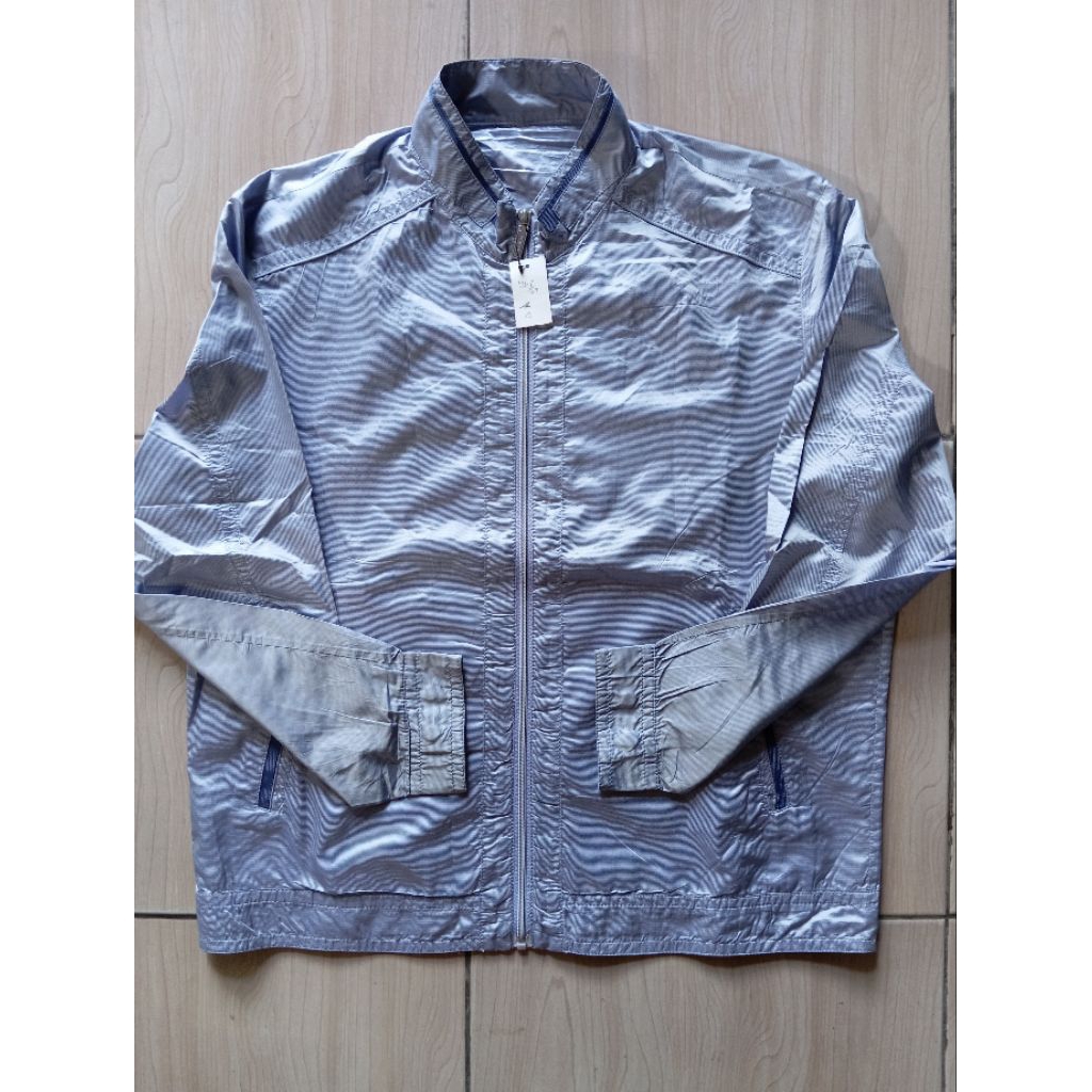 Jacket Casual Merek Parkland Motif Basic Polos Warna Biru Keungu-unguan Glossy  Bahan Parasut Nilon 