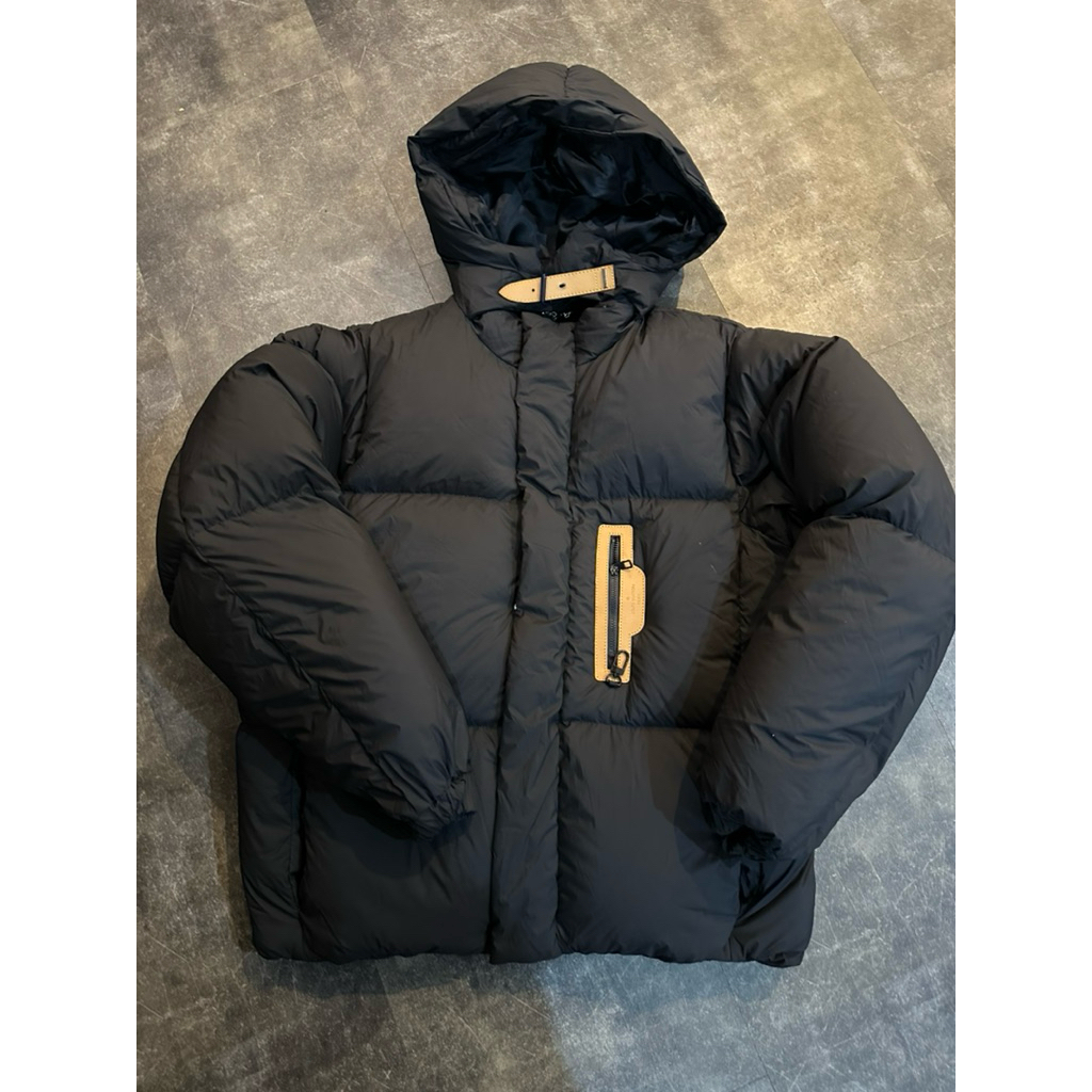Jaket bulang louis vuitton puffer autumn winter 2019 from virgil abloh collection down jacket