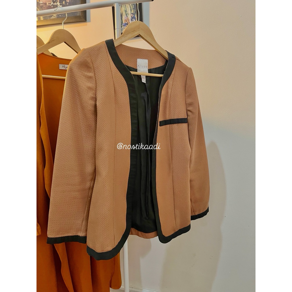 Blazer Wanita Kivee