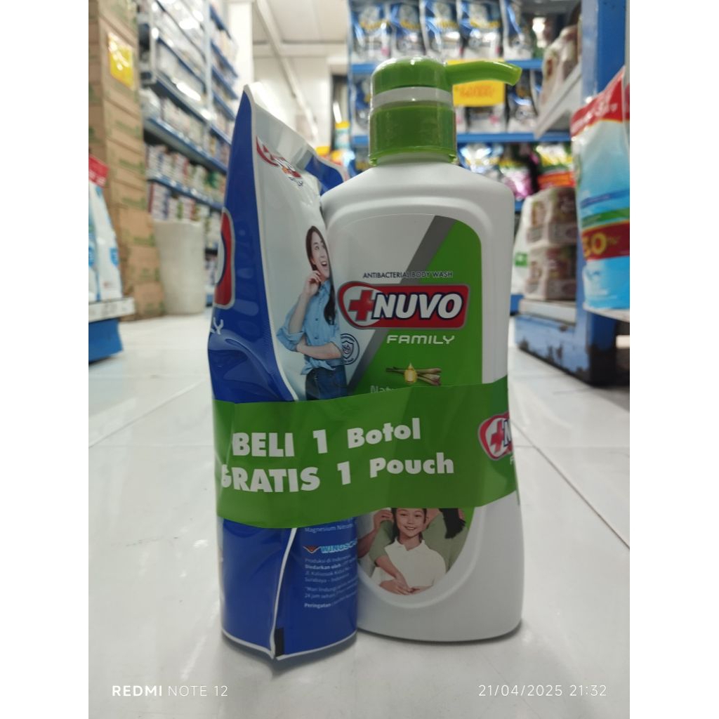 Sabun Nuvo Cair Botol Hijau 550 free refil 400ml