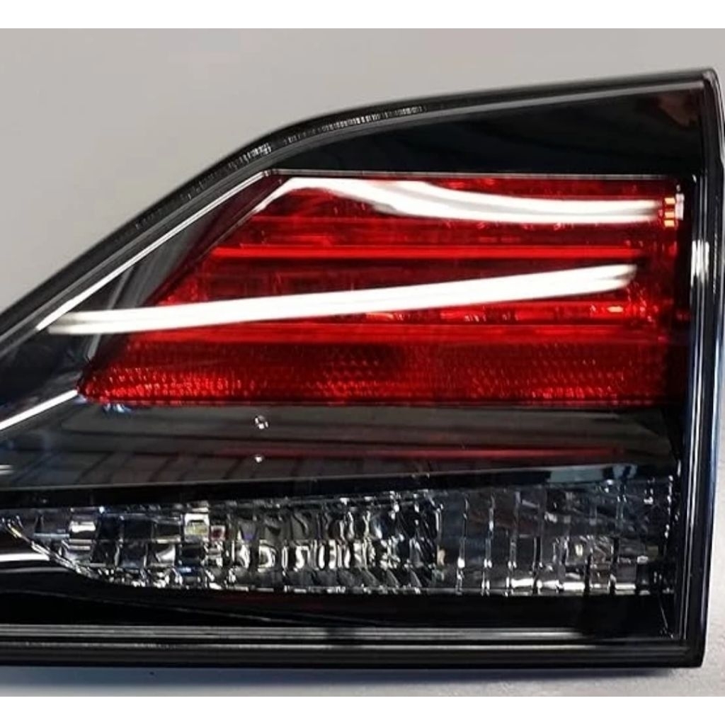 Stop Lamp lampu stop bagasi belakang kanan lexus RX 270/350 81581-48130