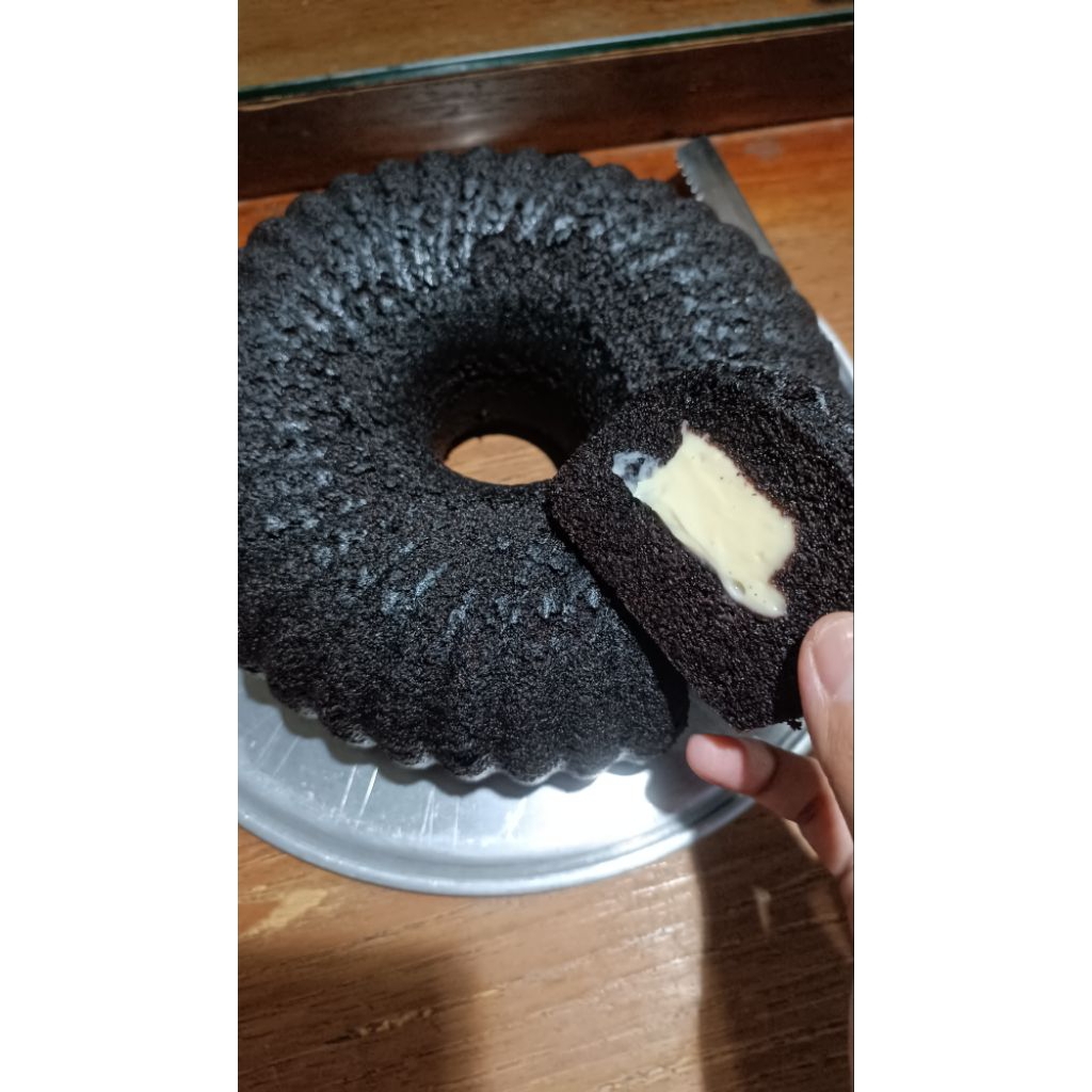 

Bolu Ketan Hitam Keju Lumer D-24cm