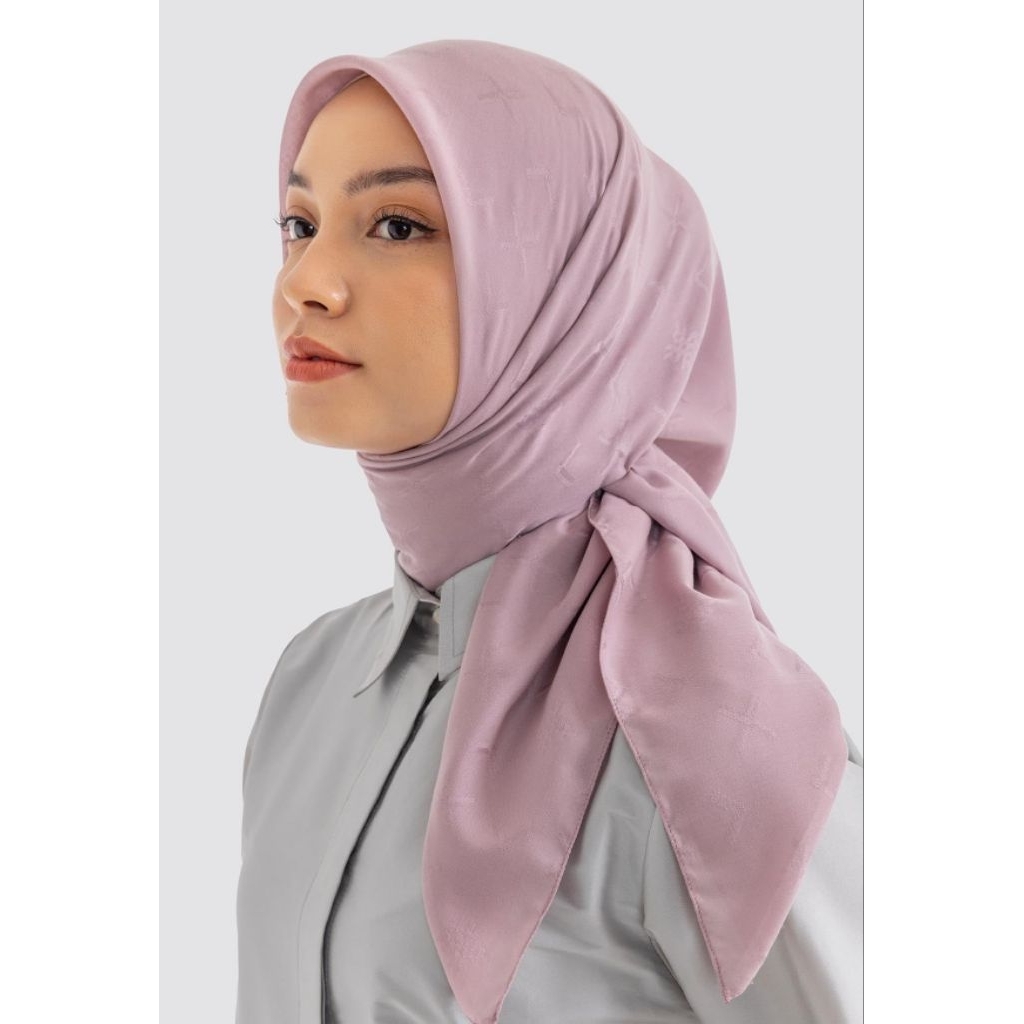 Lamia Monogram Scarf Riamiranda