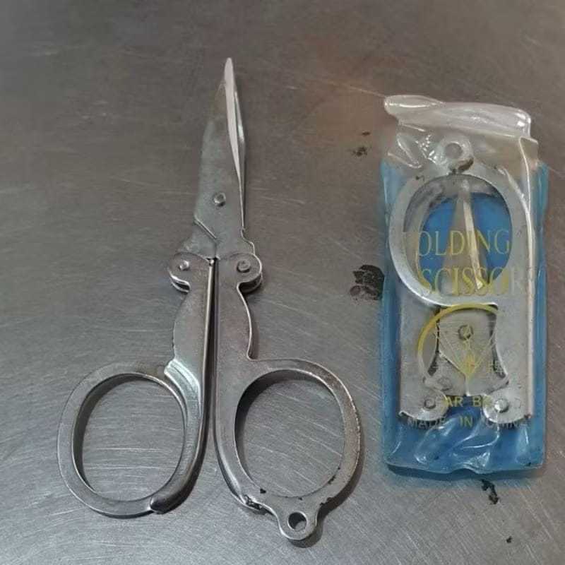 

￼Gunting lipat besar / Gunting lipat