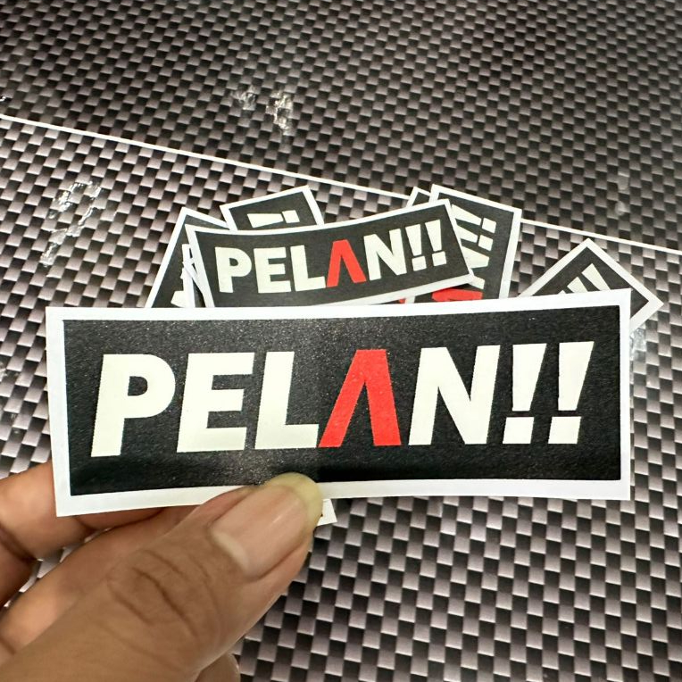 

UV CUTTING STICKER PELAN!!-STICKER RACING UV PRINT TINGGAL TEMPEL UNTUK LAPTOP/KOPER/HELM