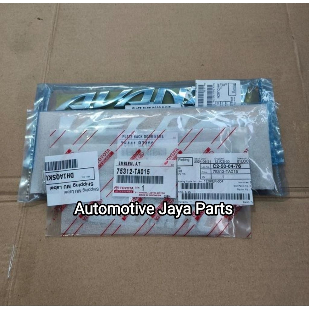 Emblem Pintu Bagasi Tulisan Avanza Veloz 4 Matic Original