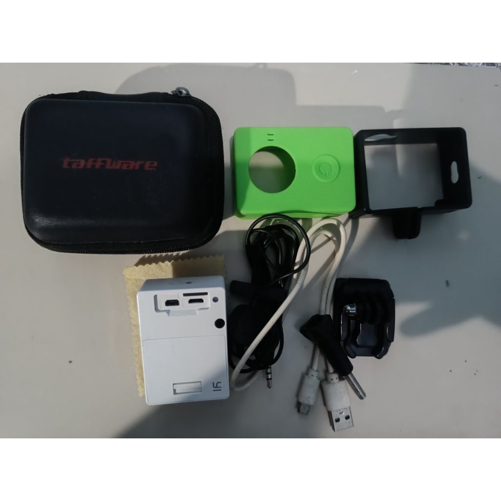 ACTION CAM Yi CAM WARNA PUTIH  MOD MIC EXTERNAL SIAP MOTO VLOG