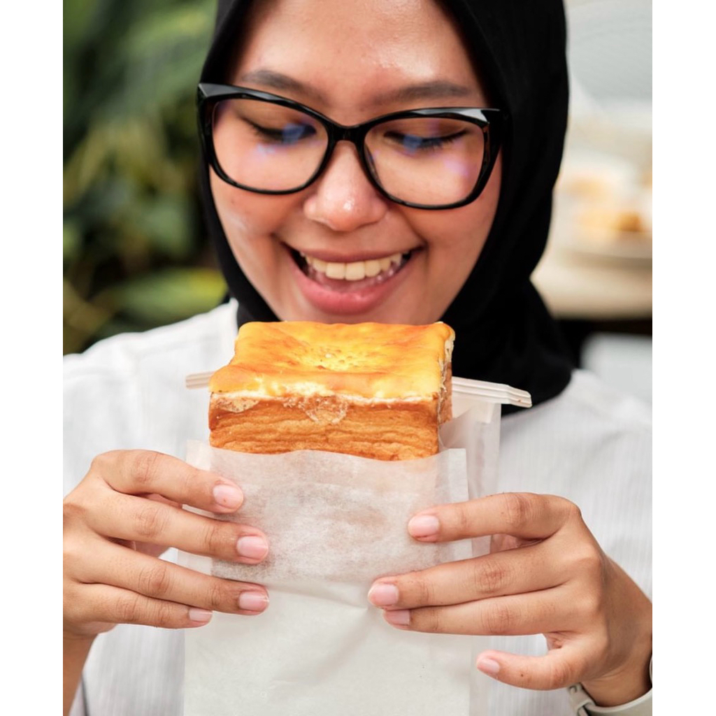 

Basque burnt cheesecake tissue