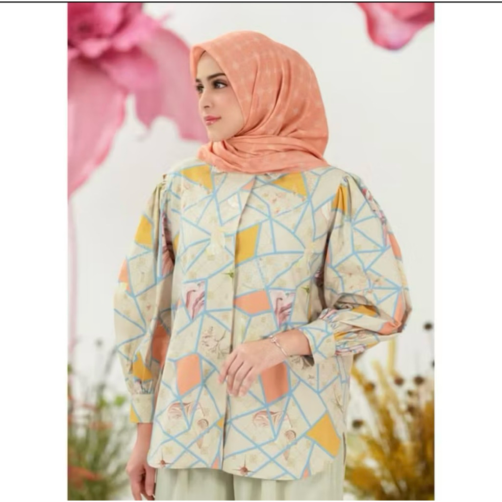 ASTERA TOP BUTTONSCRAVES X RIA MIRANDA