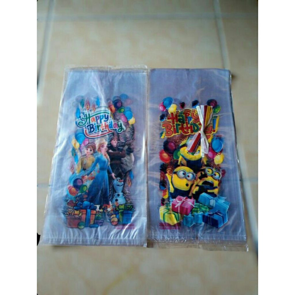 

OPP Ultah 17x35 20lembar Plastik Ulang Tahun Souvenir Snack Karakter