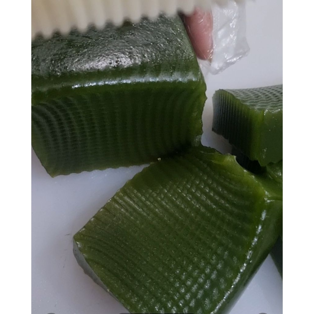 

Kue Lapis Sagu Pandan SLICE / Kue pepe / kue tradisional