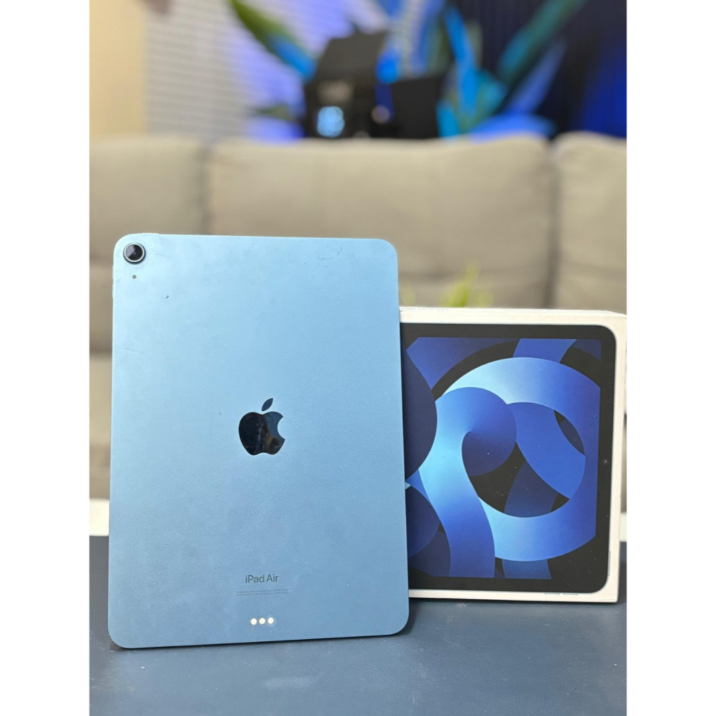 iPad air 5 64gb + keyboard