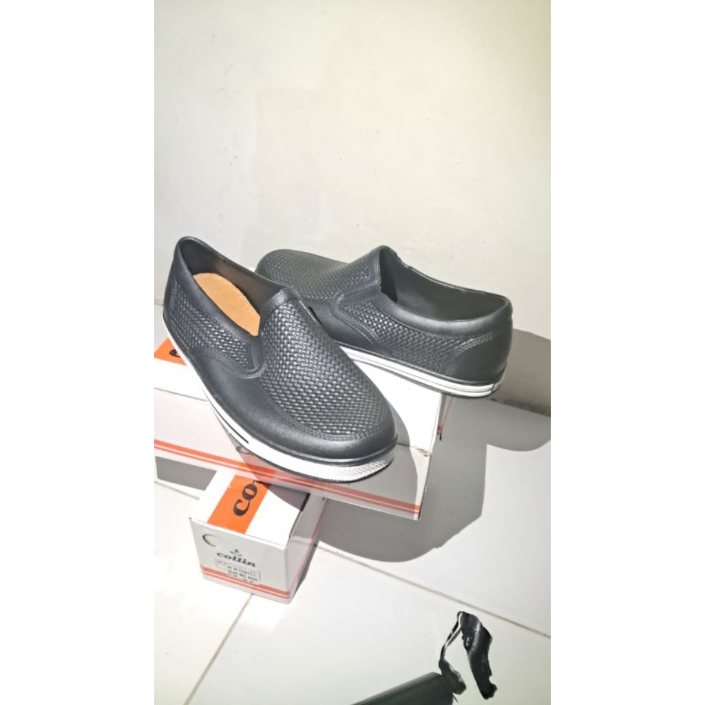 sepatu karet pria new era. sepatu kerja pria