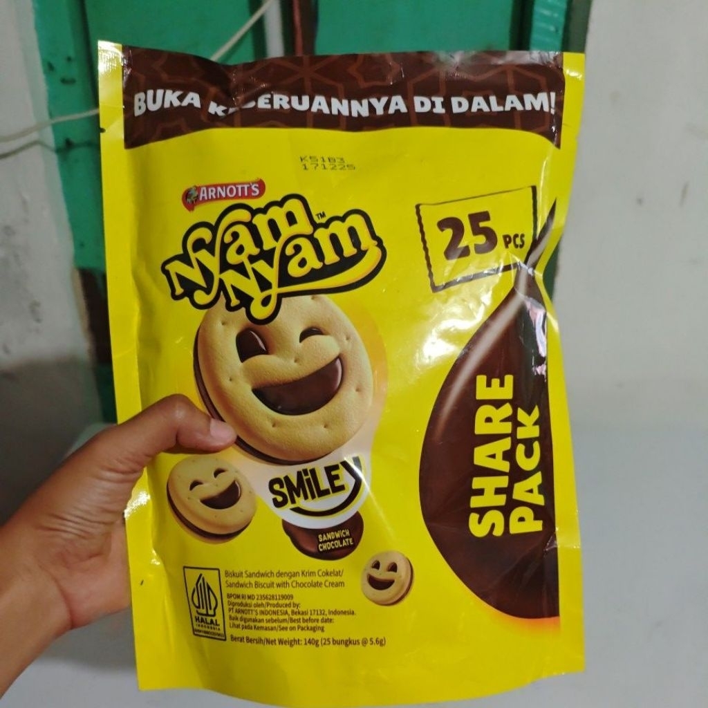 

nyam-nyam smiley share pack isi 25