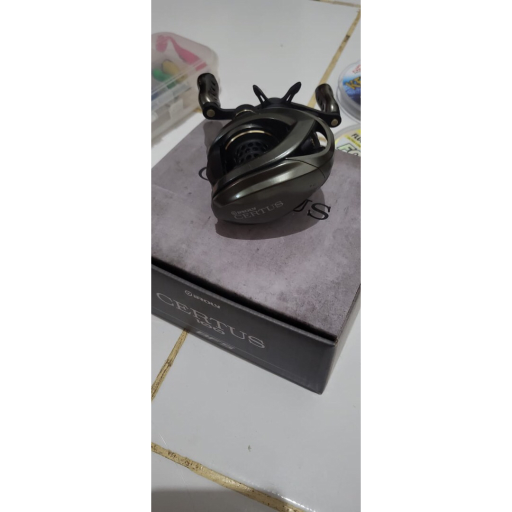 satu set Reel bc iroly certus dan joran travel rood