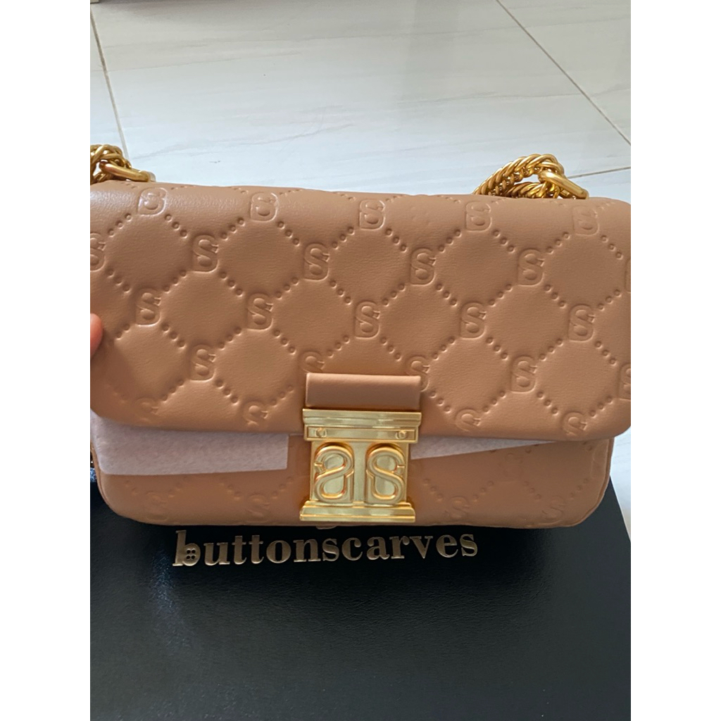 Tas Buttonscraves