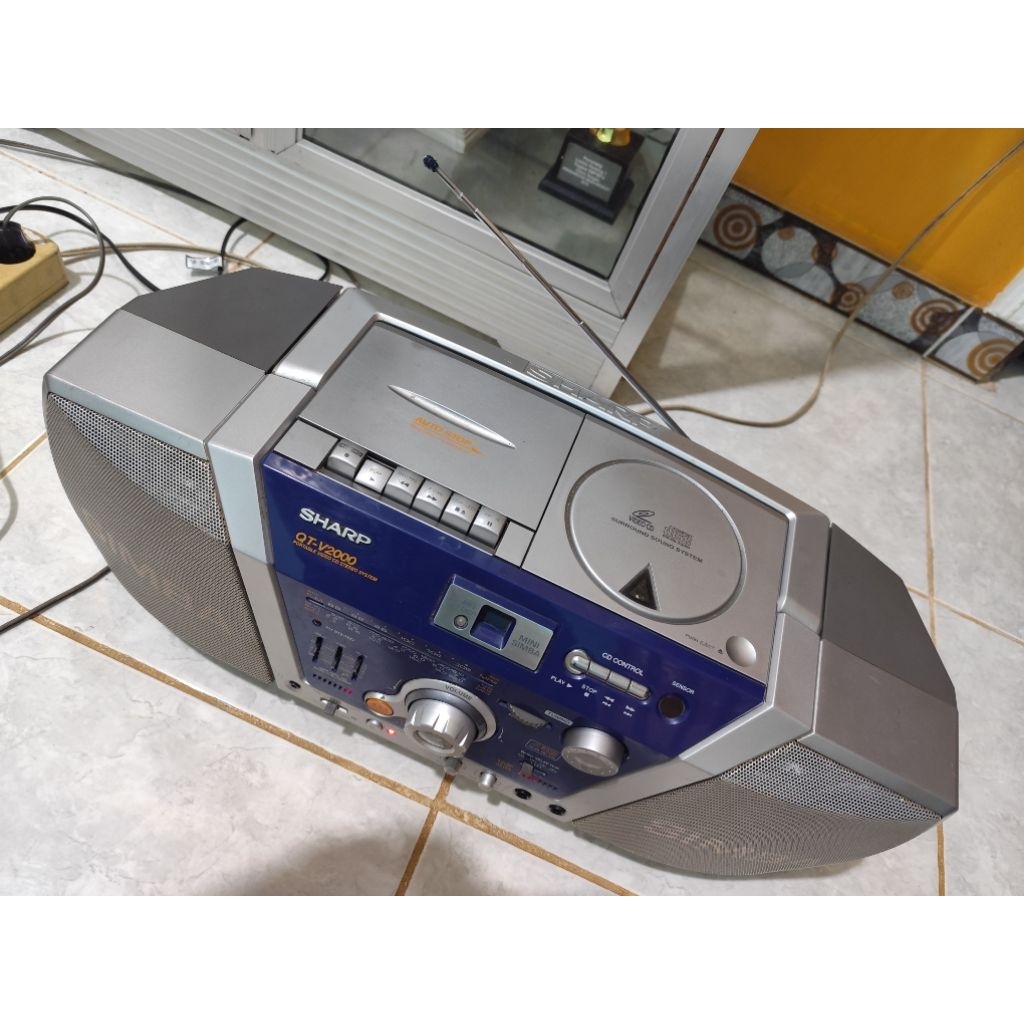 Aneka Radio Kaset Antik Langka Pajangan, Jadul Vintage Suara Mantap, Tampilan Mempesona.