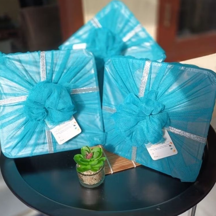 

(Frozen Pack) Hampers Ulang Tahun/Graduation/Idul Fitri/dll by Dapur Seledri